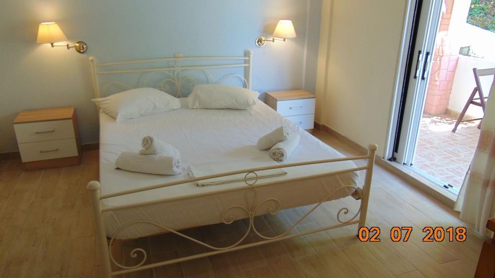Villa Avra Dassia  Esterno foto