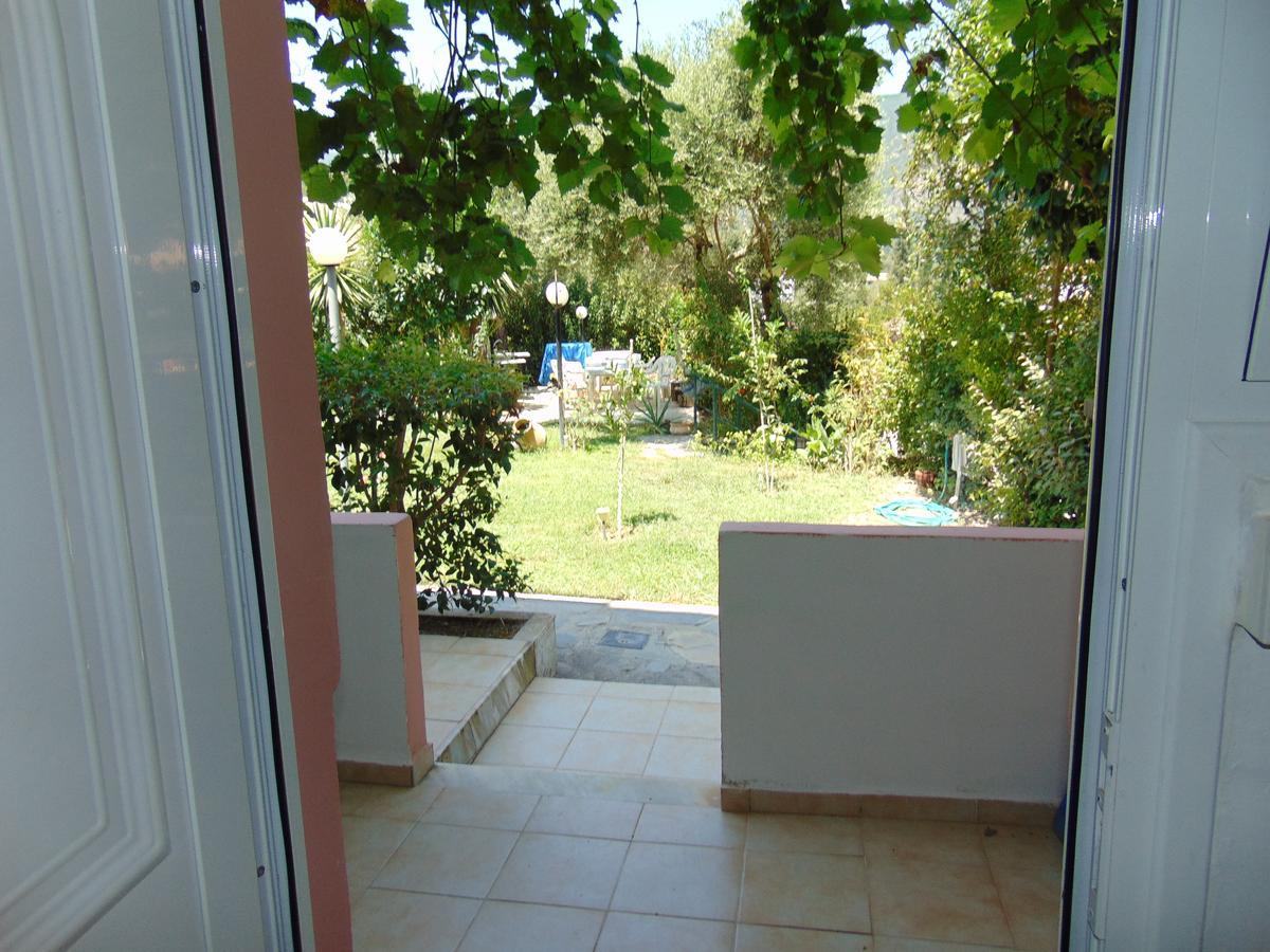 Villa Avra Dassia  Esterno foto