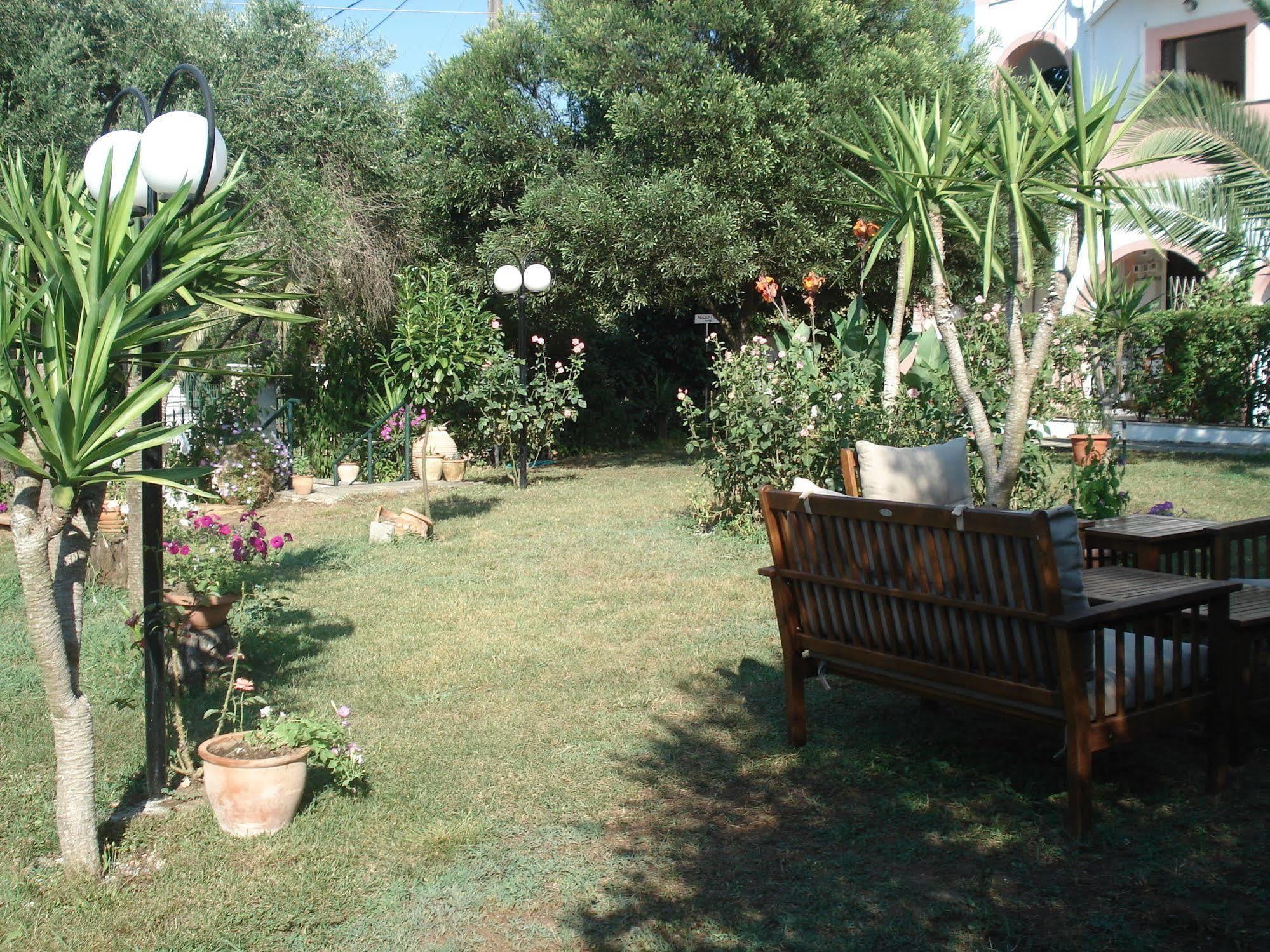 Villa Avra Dassia  Esterno foto